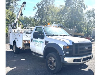 Ford F-550 w/ IMT Crane